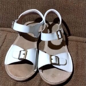 L'Amour White Sandal Girl size 2